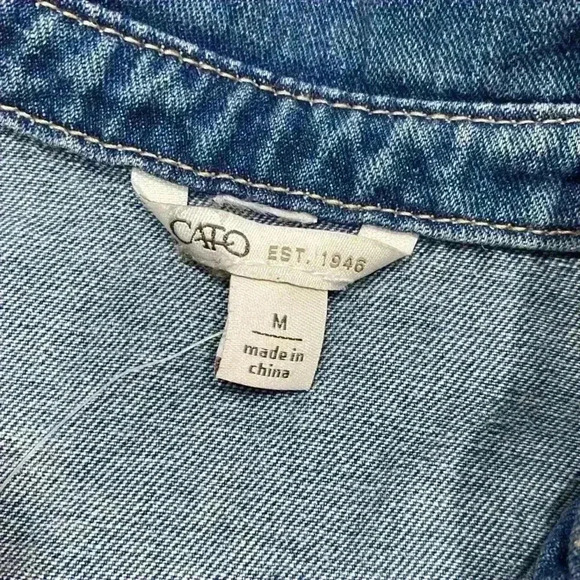 Cato Jean Jacket with Rhinestones size Medium - Picture 4 of 4